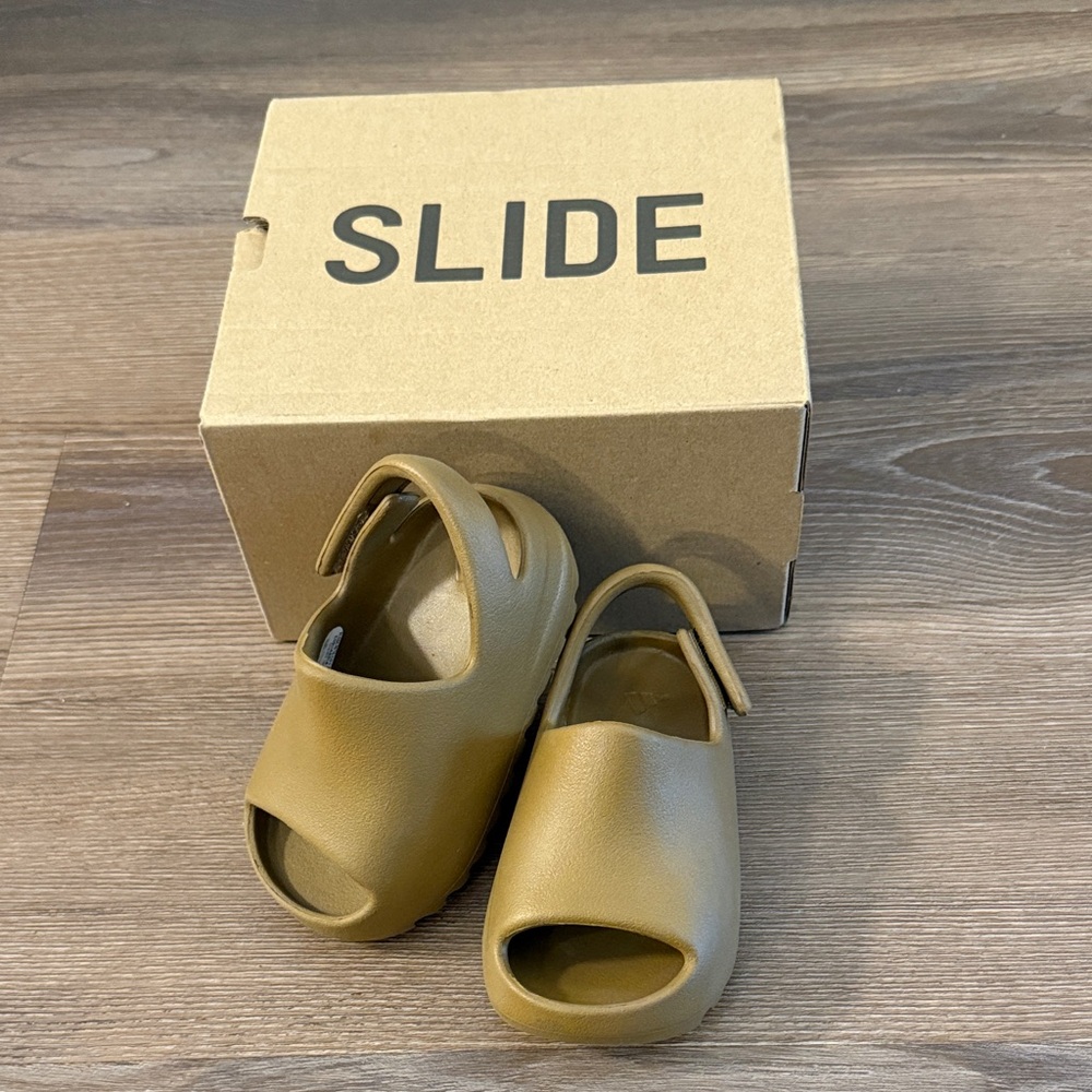 Yeezy Kids Slip-On Sandals in Olive Green